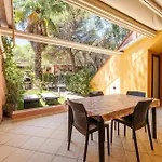 Ferienhaus Yellow House, 130m To Southsardiniaholidays *