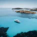 Yellow House, 130m To Southsardiniaholidays